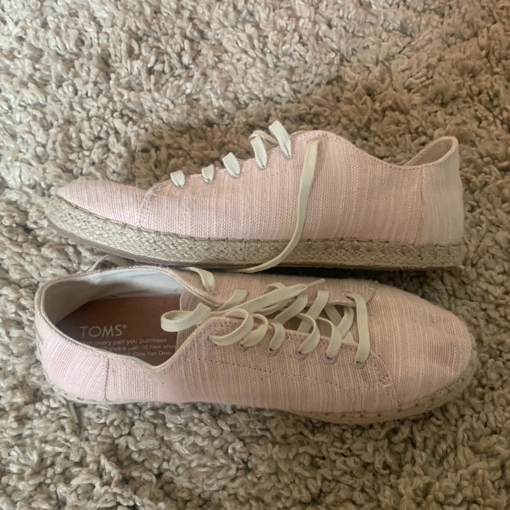 Beachy Light Pink Toms